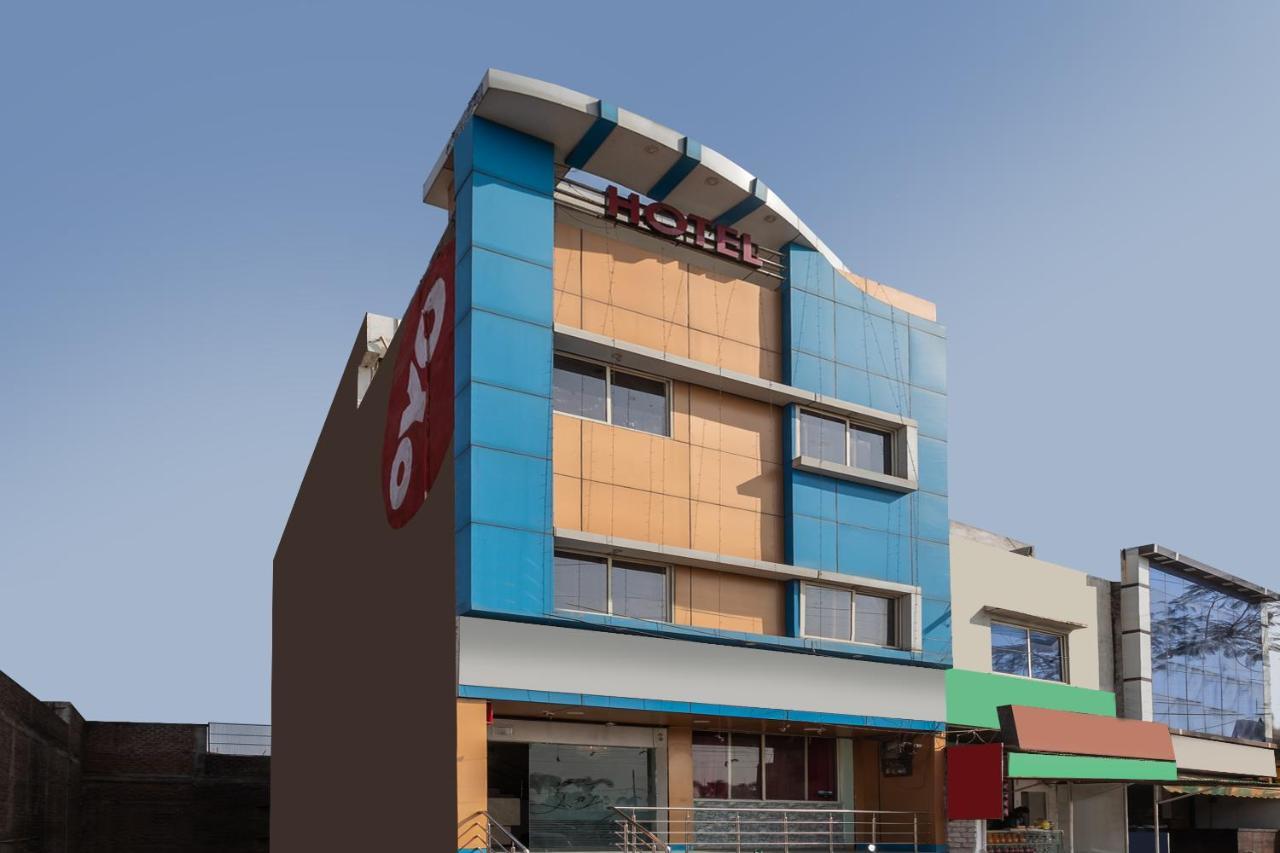 Oyo 14594 Hotel Amaltas 우자인 외부 사진