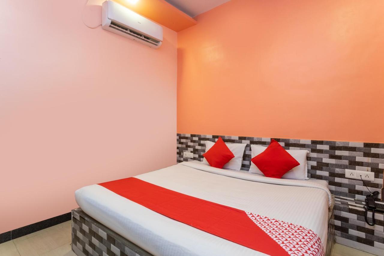 Oyo 14594 Hotel Amaltas 우자인 외부 사진